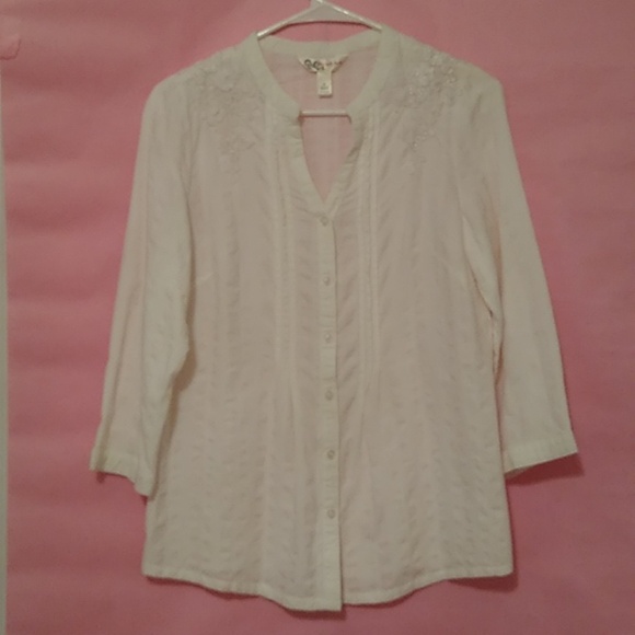 krazy kat Tops - Krazy Kat 100% Cotton White Blouse Front Pintucks Appliques